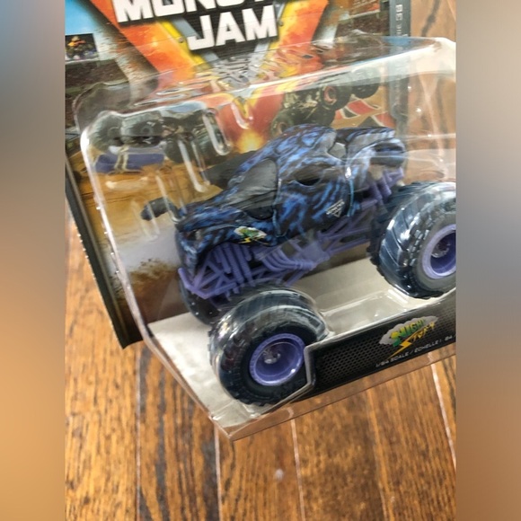 Monster Jam Monster Trucks Night Storm - Series 36 - BRAND NEW! - Picture 3 of 5